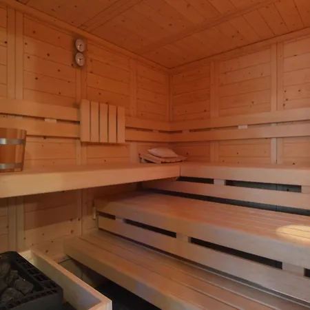 In With Forest, Cleaning Included Apartment *