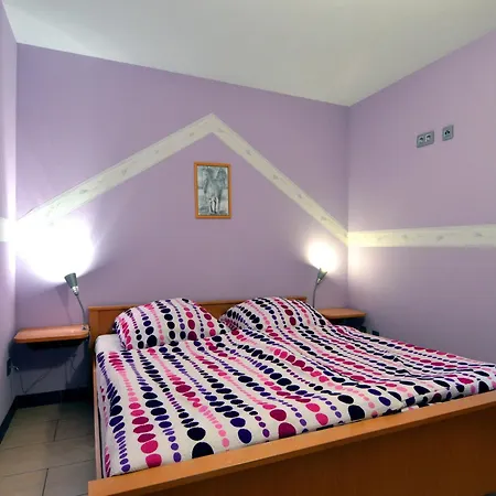 In With Forest, Cleaning Included Apartment *
