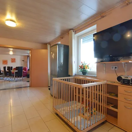 In With Forest, Cleaning Included Apartment *
